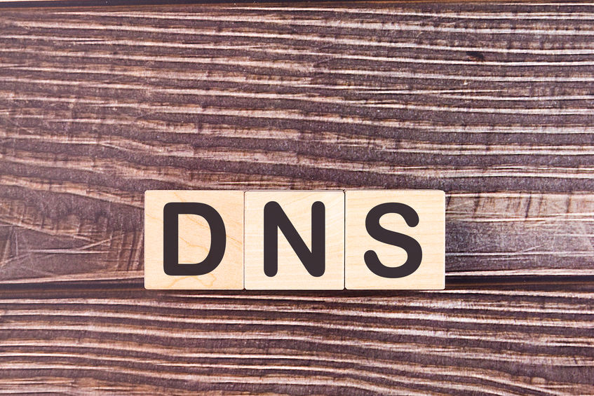 Authoritative DNS server – everything you need to know